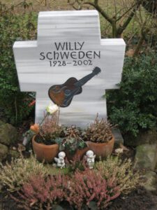 Grabstätte des Gitarristen Willy Schweden