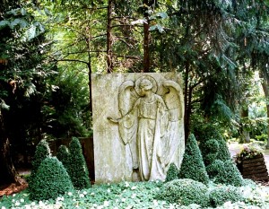 Engel auf dem Friedhof Mealten.