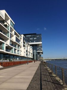 Moderne Architektur im Kölner Rheinauhafen